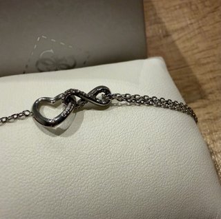 Pulsera Guess Corazón