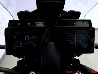 YAMAHA TRACER 9