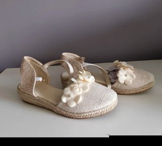 Zapatos niña ceremonia beige talla 36