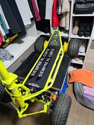 patinete eléctrico 4 ruedas