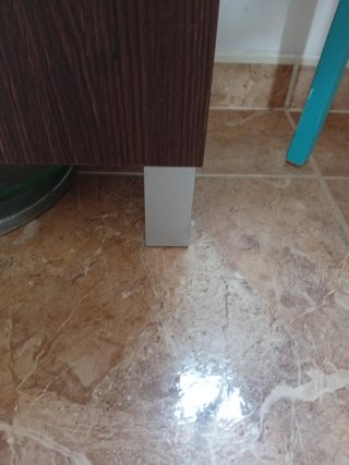 Armario auxiliar de madera marrón