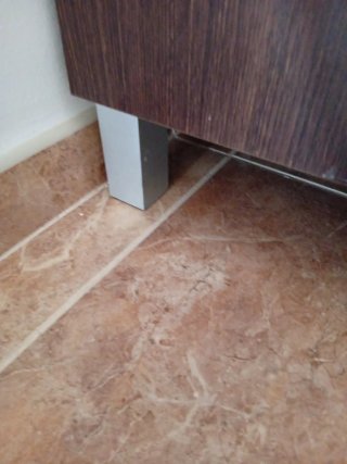 Armario auxiliar de madera marrón