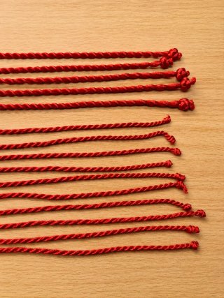 Confezione da 15 Bracciali di Filo Rosso in Nylon