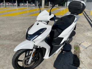 Scooter QJ Motor SQ16 125cc Blanca