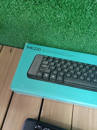 Combo Teclado y Ratón Logitech MK220 Negro