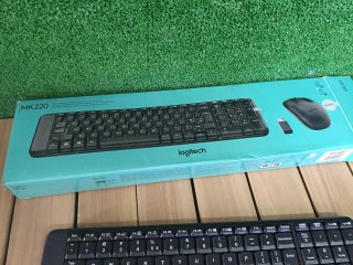 Combo Teclado y Ratón Logitech MK220 Negro
