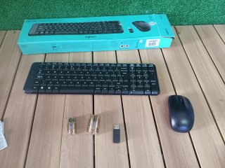 Combo Teclado y Ratón Logitech MK220 Negro