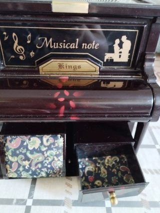 Joyero musical piano