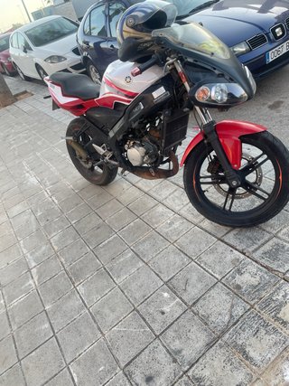 Yamaha TZR Moto Deportiva