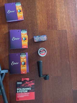 Guitarra Taylor Baby BT1 + Accesorios. No envio