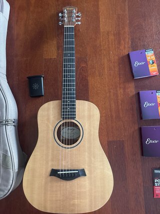Guitarra Taylor Baby BT1 + Accesorios. No envio