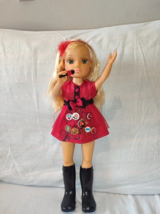 Muñeca Nancy Cantante Rubia