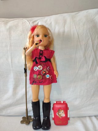 Muñeca Nancy Cantante Rubia