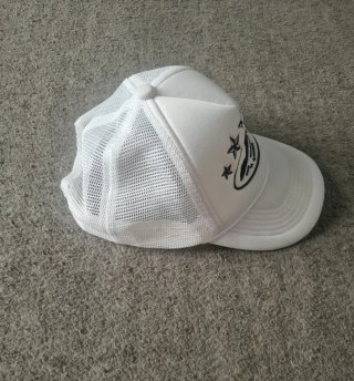 Cappello corteiz Shein bianco con stelle