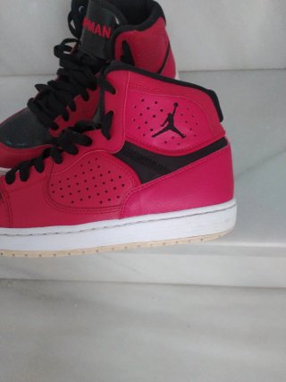 Jordan Access Rojo y Negro