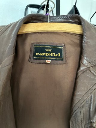 Chaqueta de cuero Cortefiel (oversize)