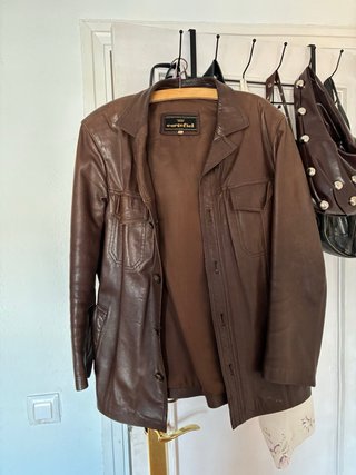 Chaqueta de cuero Cortefiel (oversize)