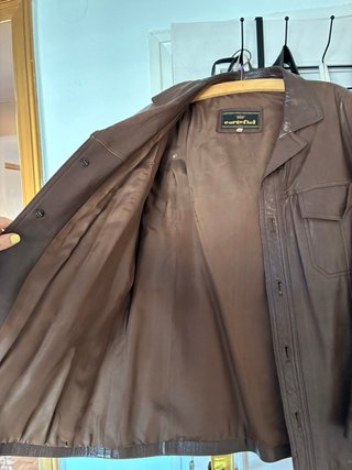 Chaqueta de cuero Cortefiel (oversize)