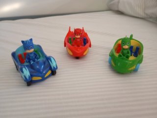 Muñecos Pijamask con Coches