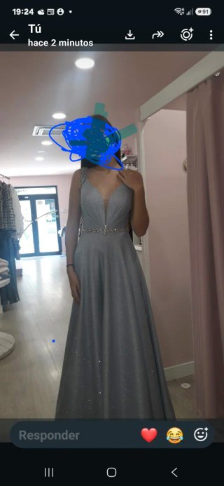 Vestido de fiesta plateado con brillantito