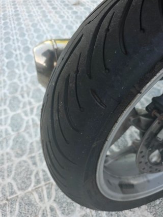 BMW R1200RT 2006, con maletas laterales y Baúl