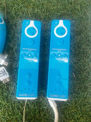 Nintendo Wii con mandos y juegos