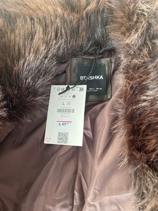 Chaqueta de cuero con cuello de pelo