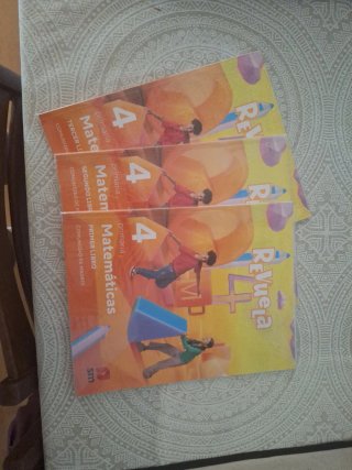 Pack de 3 libros  forrados de matemáticas de 4° EP