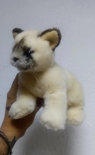 Peluche gato blanco y marrón