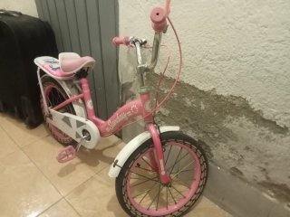 Bicicleta infantil rosa para niñas