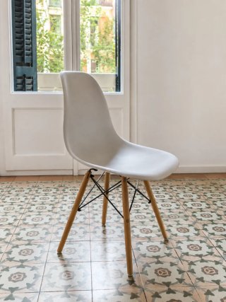 Sillas Blancas Diseño Patas Madera