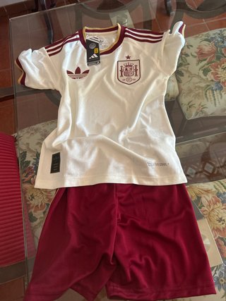 Equipación España niño Talla 10 Adidas