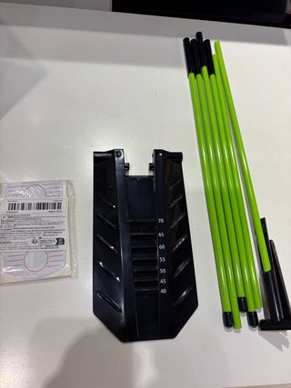 Soporte y palos de alineación para golf