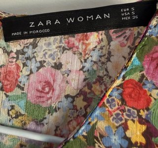 Vestido floral Zara Talla M
