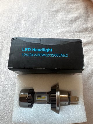 Luz LED Faro Moto Car Rover M8
