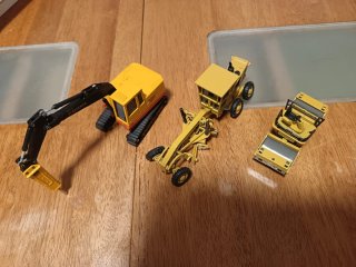 3 máquinas miniatura de hierro Joal