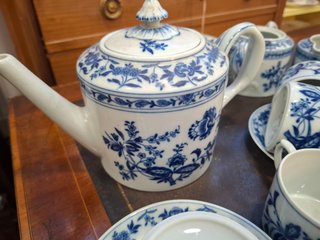 Juego de Café Vista Alegre Azul y Blanco