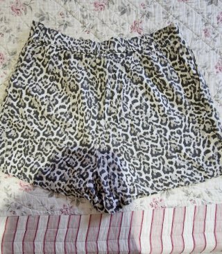Shorts Stradivarius estampado leopardo