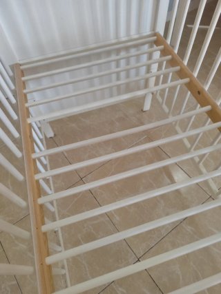 Cuna blanca con cajón