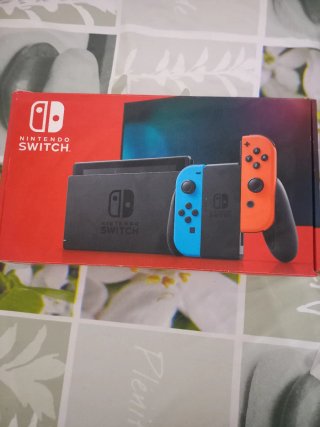 Nintendo Switch V1 Azul/Rojo + Accesorios