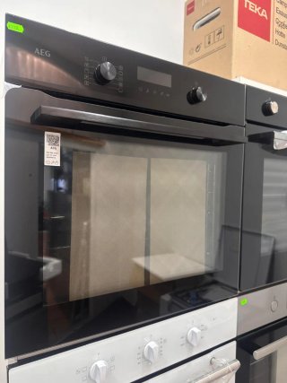 Horno pirolítico AEG NBA5P531AB