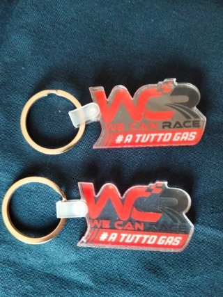 Portachiavi e bracialetti WeCanRace
