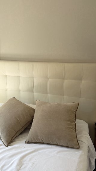 Cabecero de cama polipiel blanco roto 138cm