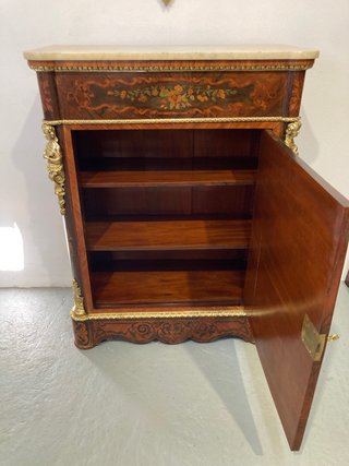 Mueble antiguo marquetería restaurado
