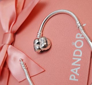 Modelos perfil Pandora x Disney 19 Corazón pulsera