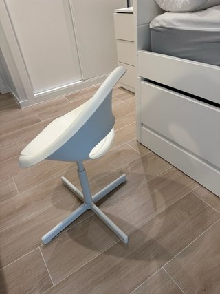 Silla Ikea blanca sin usar
