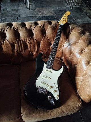 Squier Korea 90s stratocaster – Serie Vn4
