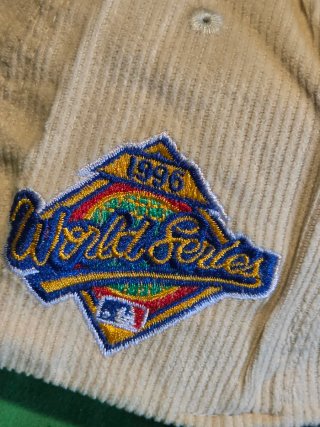 Gorra New York Yankees pana beige y verde oscuro