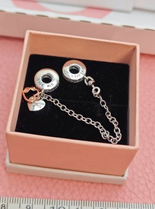 Pandora Charm Corazón Familia Plata y Oro