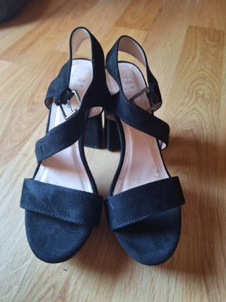 Sandalias tacón ancho negras